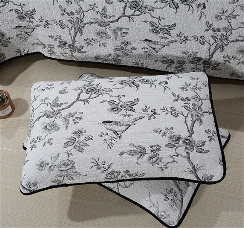 Leaves & Birds Print Chic Bedspread