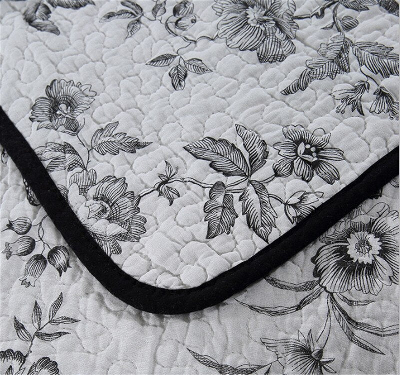 Leaves & Birds Print Chic Bedspread