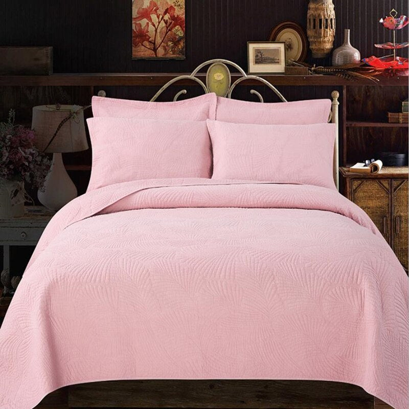 All-Season Reversible Chic Bedspread