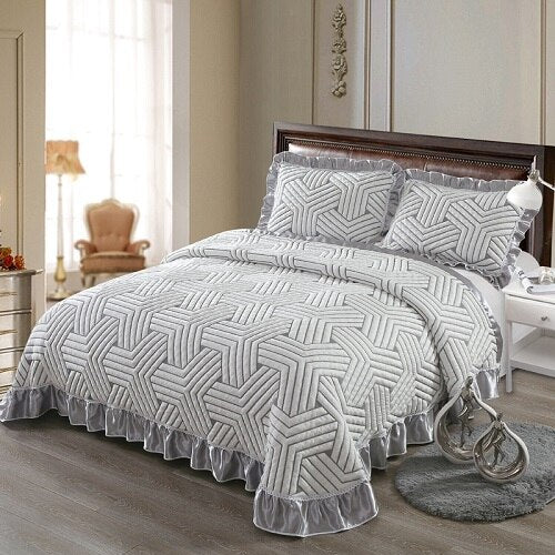 Luxury Ruffled Boarder Bedspread