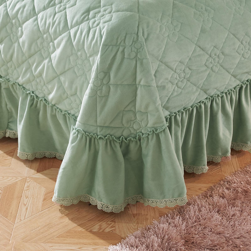 Soft Warm Fleece Quilted Thick Bedspread