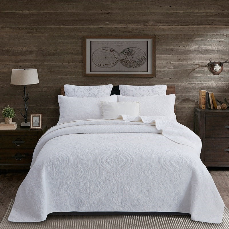 All-Season Reversible Chic Bedspread