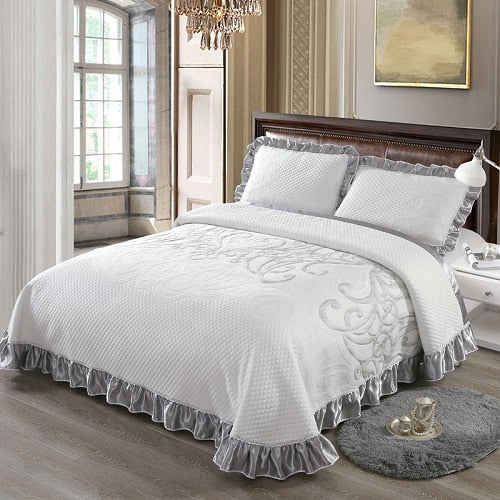 Luxury Ruffled Boarder Bedspread