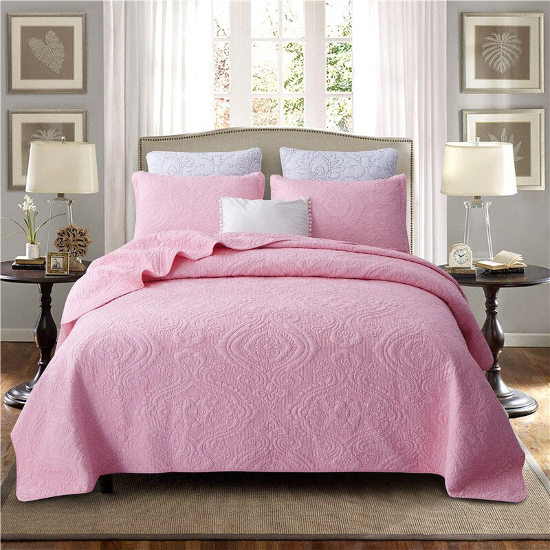 All-Season Reversible Chic Bedspread