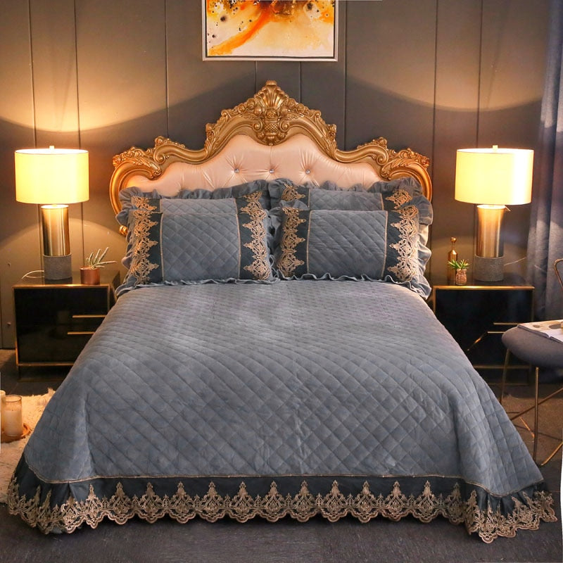 Modern Style Diamond and Lace Bedspread