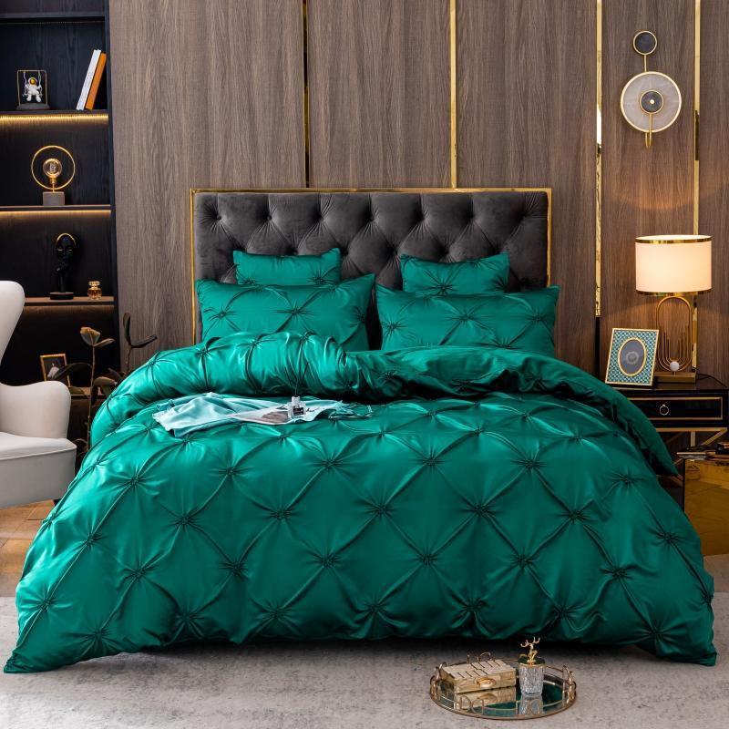 Lowest prices bedding sets queen & king here! next day delivery on designer bedding sets. Never overspend on exquisite bedding sets again. Shop now.