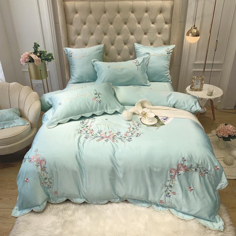 Lowest prices bedding sets queen & king here! next day delivery on designer bedding sets. Never overspend on exquisite bedding sets again. Shop now.