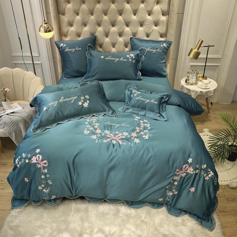 Lowest prices bedding sets queen & king here! next day delivery on designer bedding sets. Never overspend on exquisite bedding sets again. Shop now.