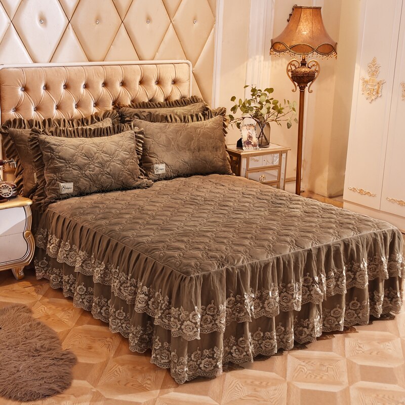 Princess Fleece Quilted Lace Bedspread
